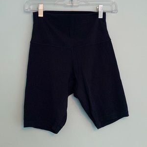 Lululemon navy wunder under training shorts
